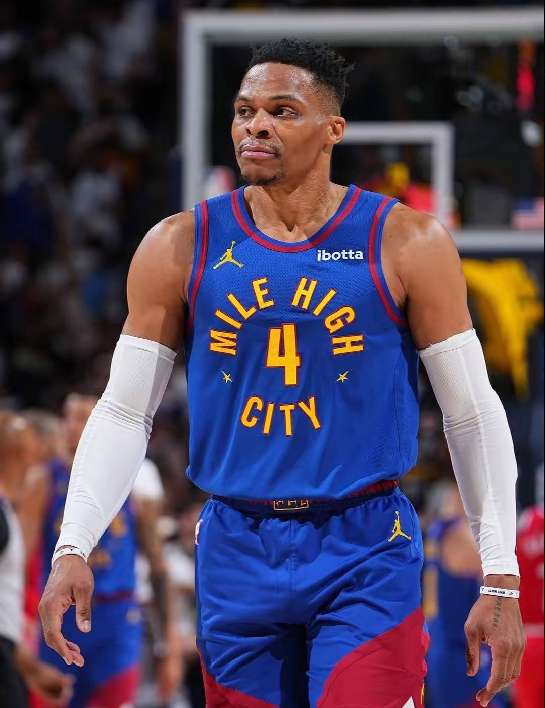 爱游戏-转折点！亚特兰大更衣室发声，NBA季后赛国际比赛日攻防权衡，质疑声仍在，身体对抗强度拉满的简单介绍